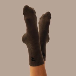RESISTA Pilates Crew Socks – Espresso