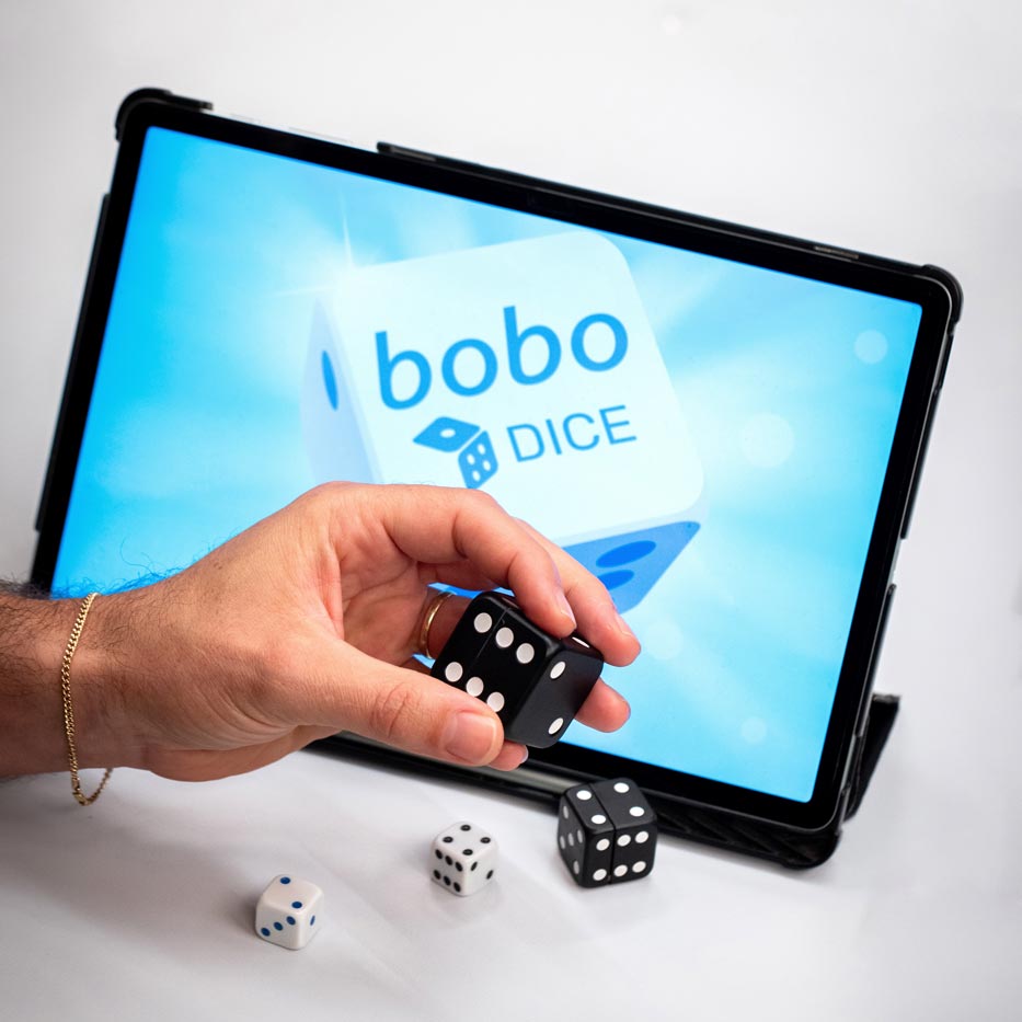 VAVO0090 A tablet screen displaying a game of Bobo Dice, a digital dice game for entertainment and fun