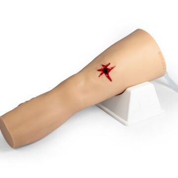“Trauma Tim” - Leg with heavily bleeding wounds